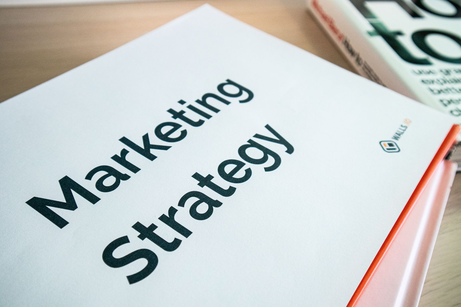 Stratégie marketing intégrée alliant inbound et outbound pour PME B2B