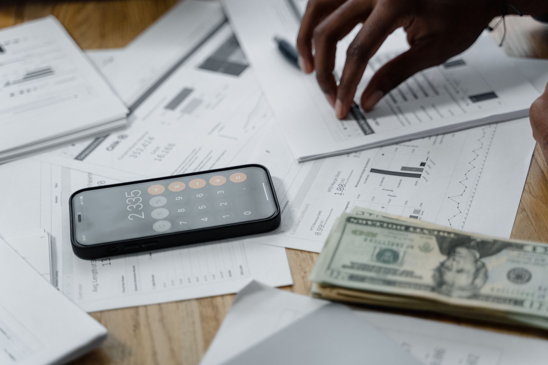 Graphique illustrant le processus de décomposition du budget marketing pour les TPE et PME étape par étape