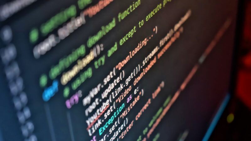 Illustration de l'automatisation du marketing pour TPE avec Zapier et Make sans compétences en codage