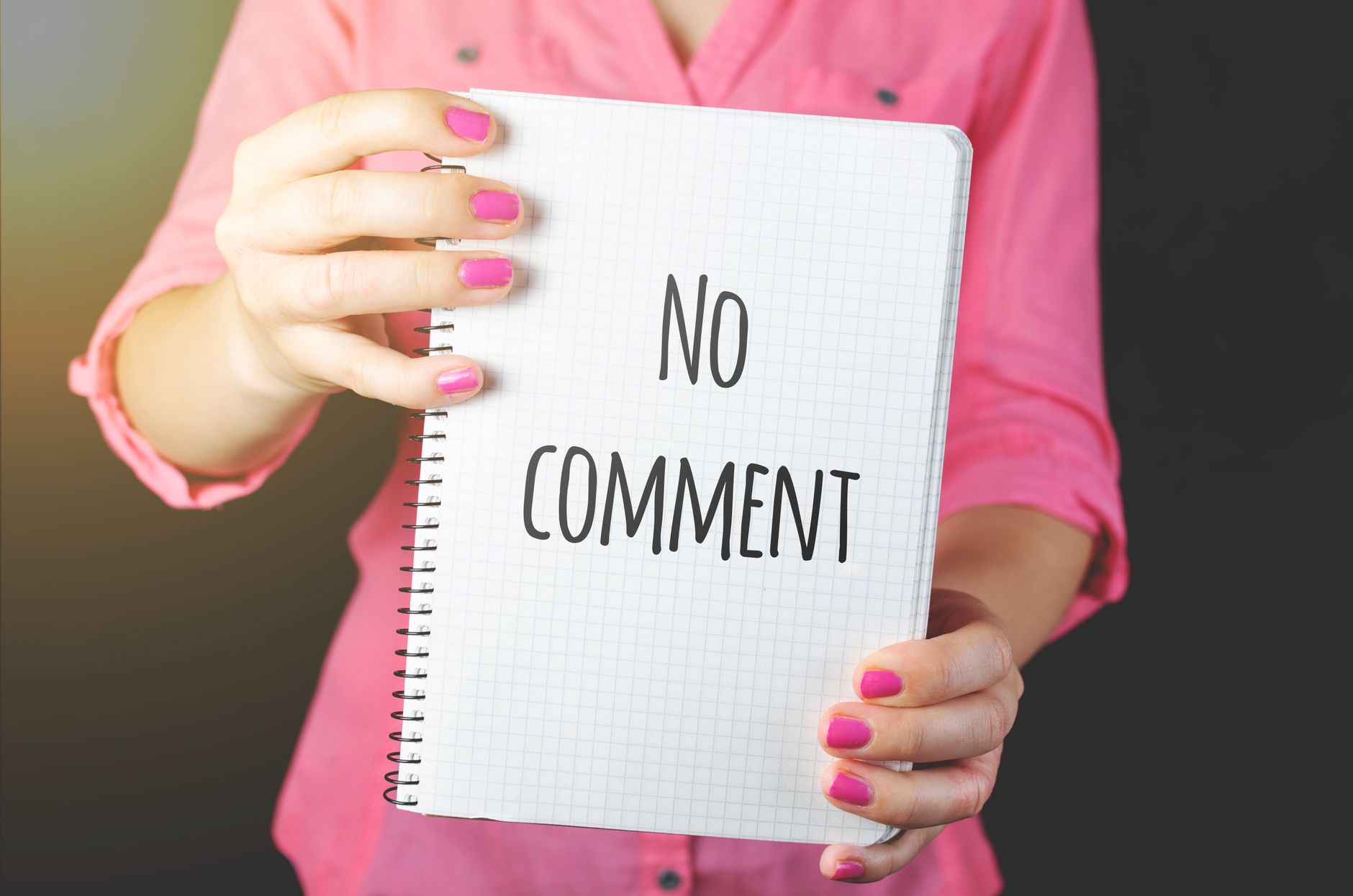 Image illustrant l'intégration d'un ton conversationnel naturel dans une stratégie de contenu SEO efficace