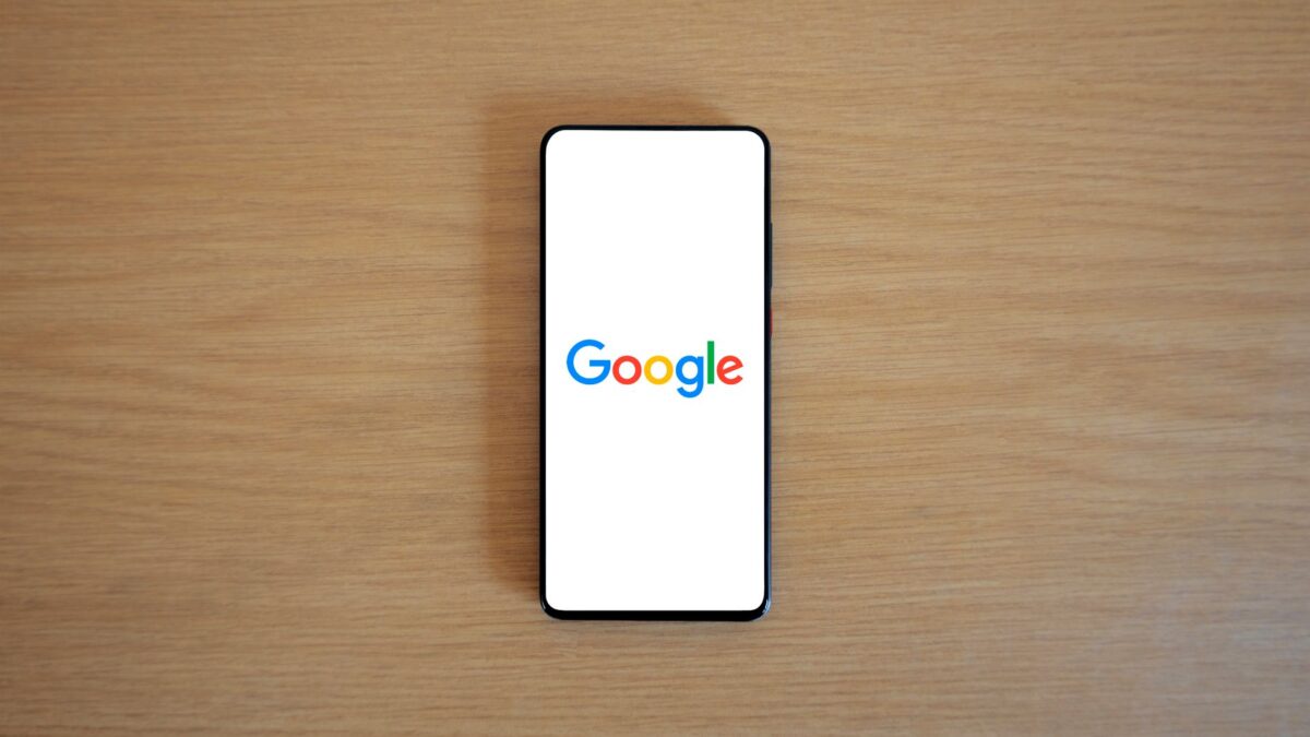 Ordinateur affichant une interface de création de campagne Google Ads pour TPE