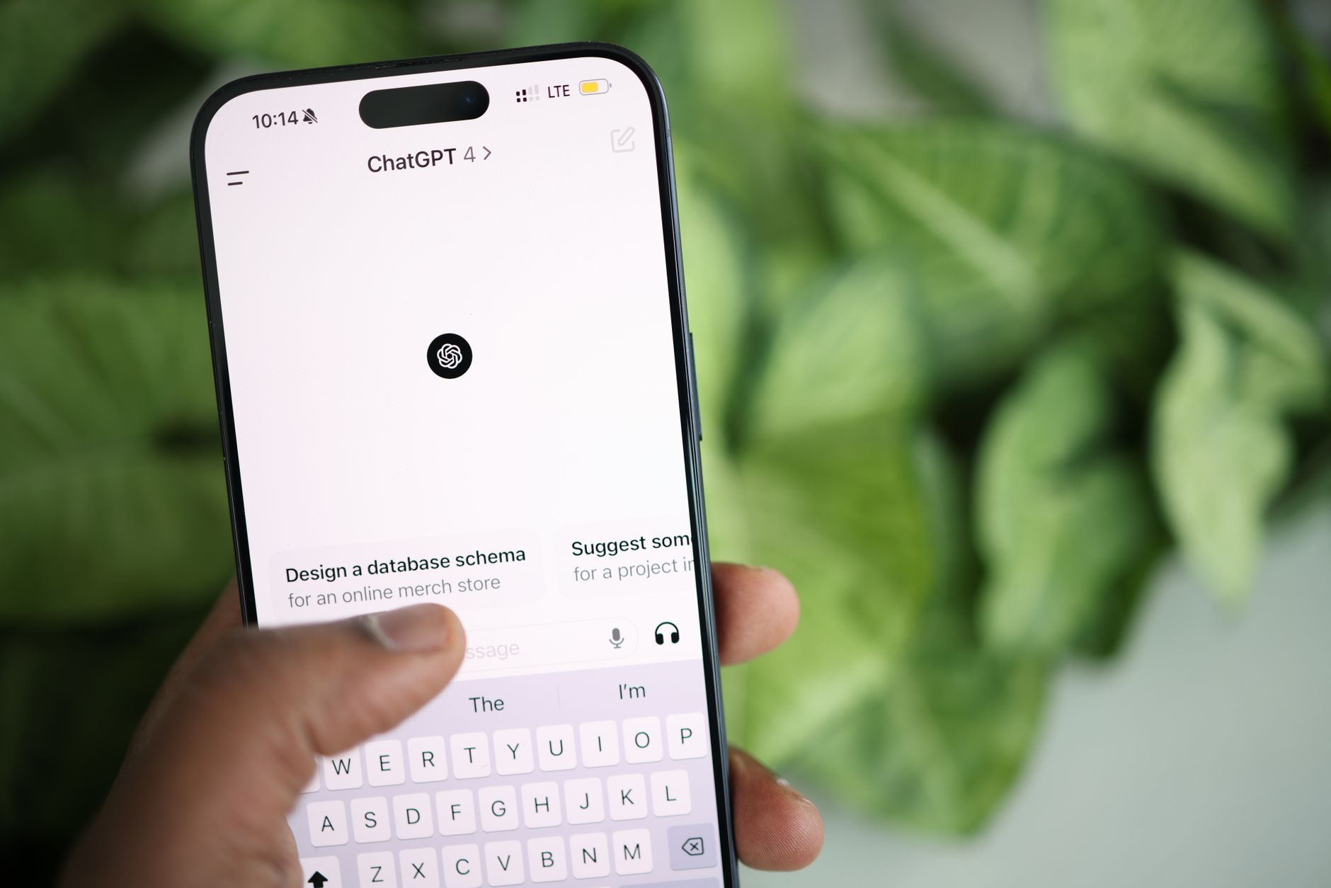 Interface ChatGPT pour entreprises, optimisation IA et gain de temps en communication et marketing