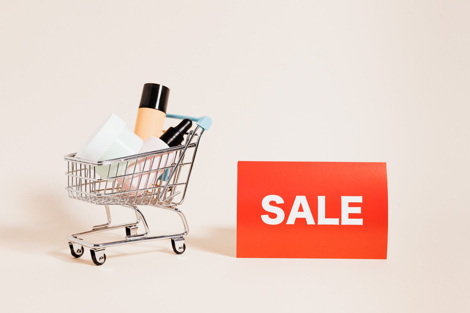 Illustration des stratégies d'upsell et cross-sell pour optimiser les ventes B2B et augmenter le panier moyen