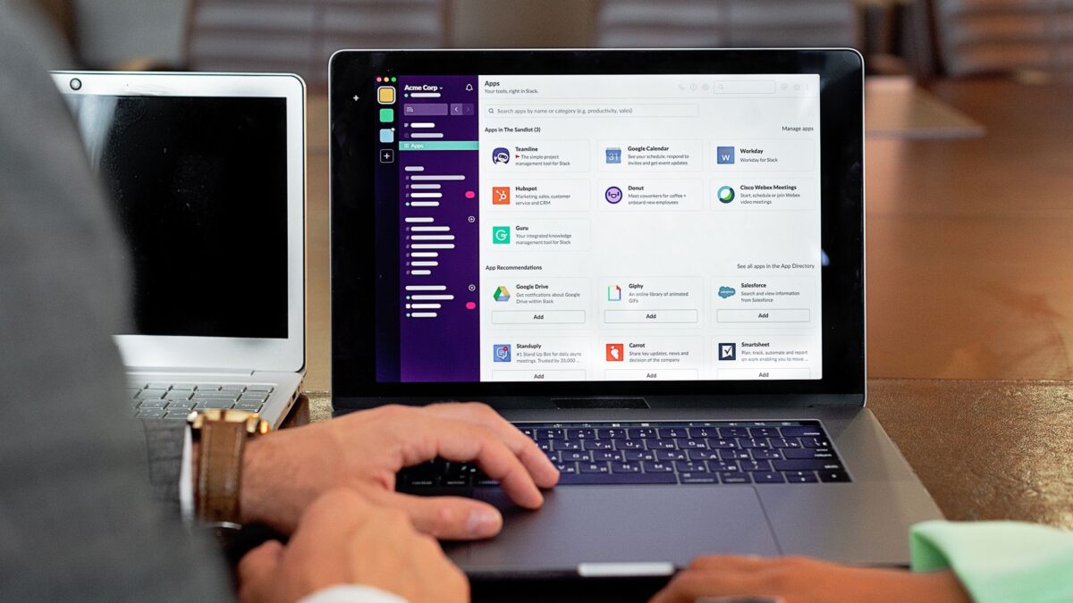 Interface d'un outil CRM gratuit et abordable pour TPE en 2026