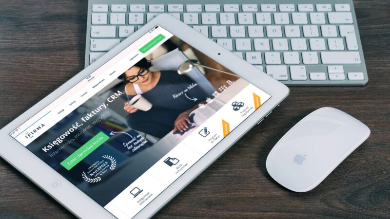 Interface d'un outil CRM pour optimiser la gestion des prospects dans une petite entreprise