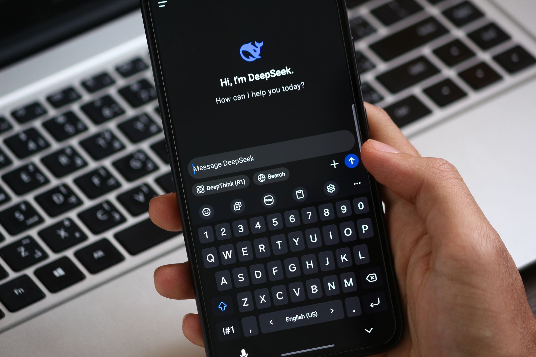 Personnalisation d'un chatbot IA pour une interaction plus naturelle et éviter les erreurs courantes