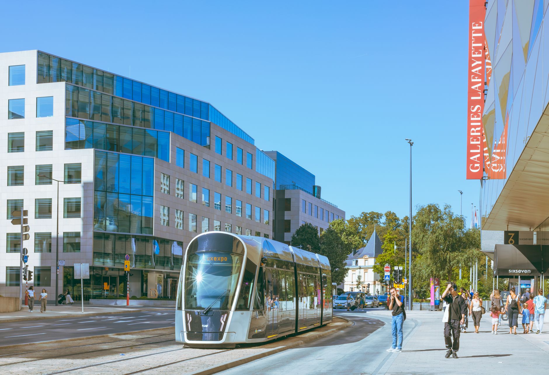 Image illustrant une stratégie pour transformer un devis refusé en opportunité de succès commercial