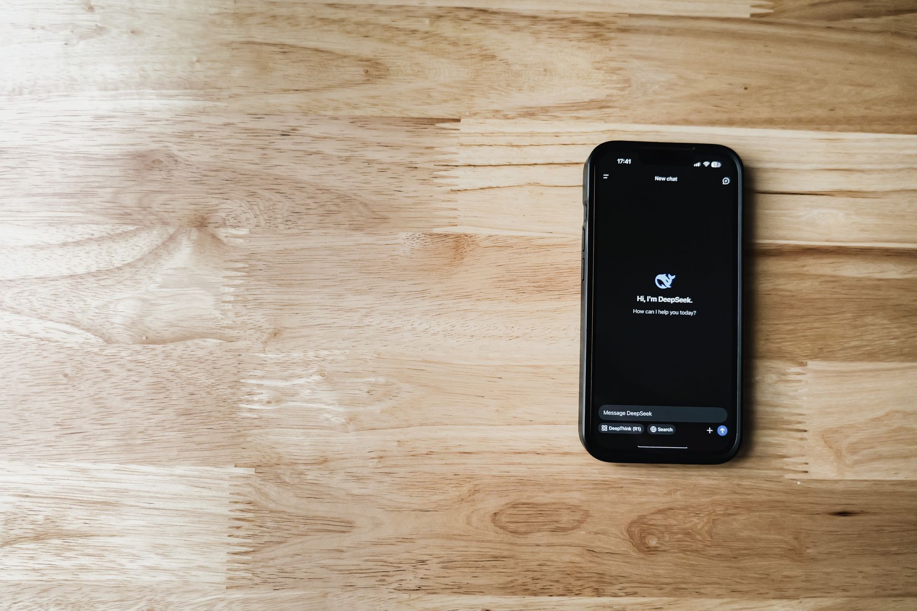 Comparaison entre chatbot et formulaire de contact pour optimiser la conversion selon votre stratégie marketing