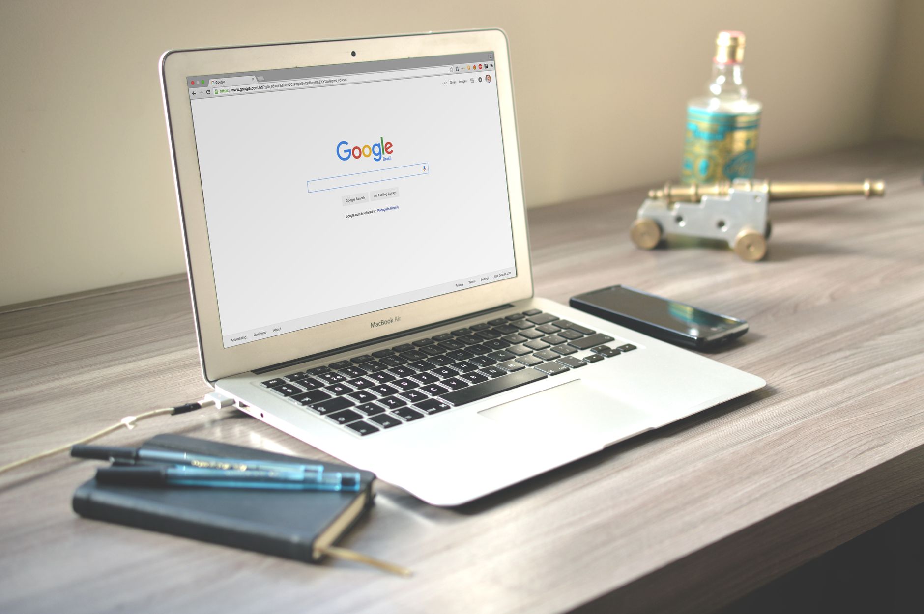 Graphique illustrant l'évolution du positionnement SEO dans le temps pour améliorer le délai de résultats en référencement naturel